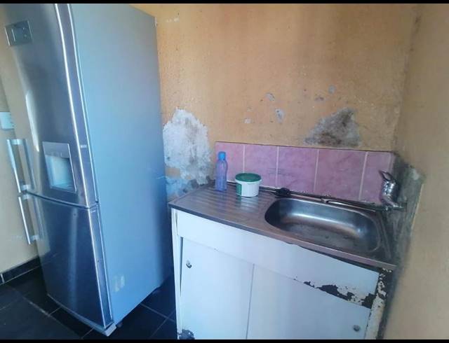 3 BEDROOM HOUSE FOR SALE IN CLAYVILLE